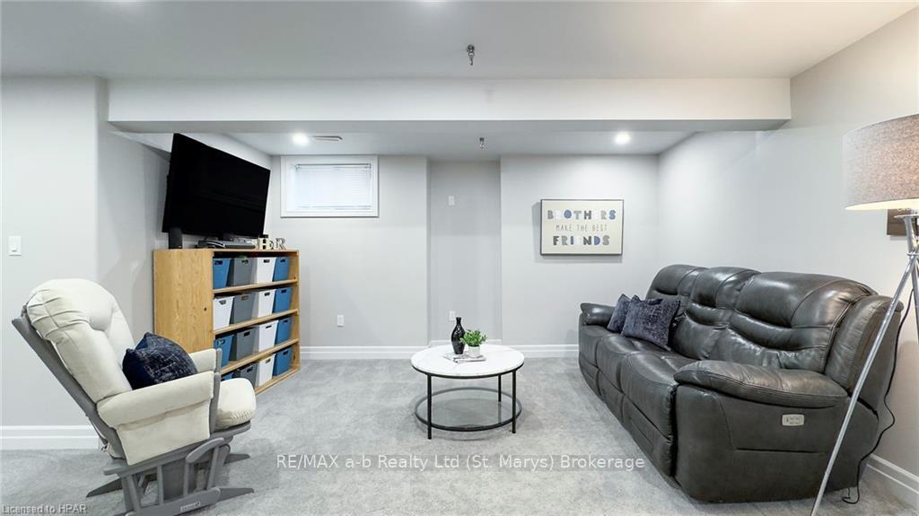 Photo 32 of 71 Clayton Street, West Perth, Mitchell — HOMEH
