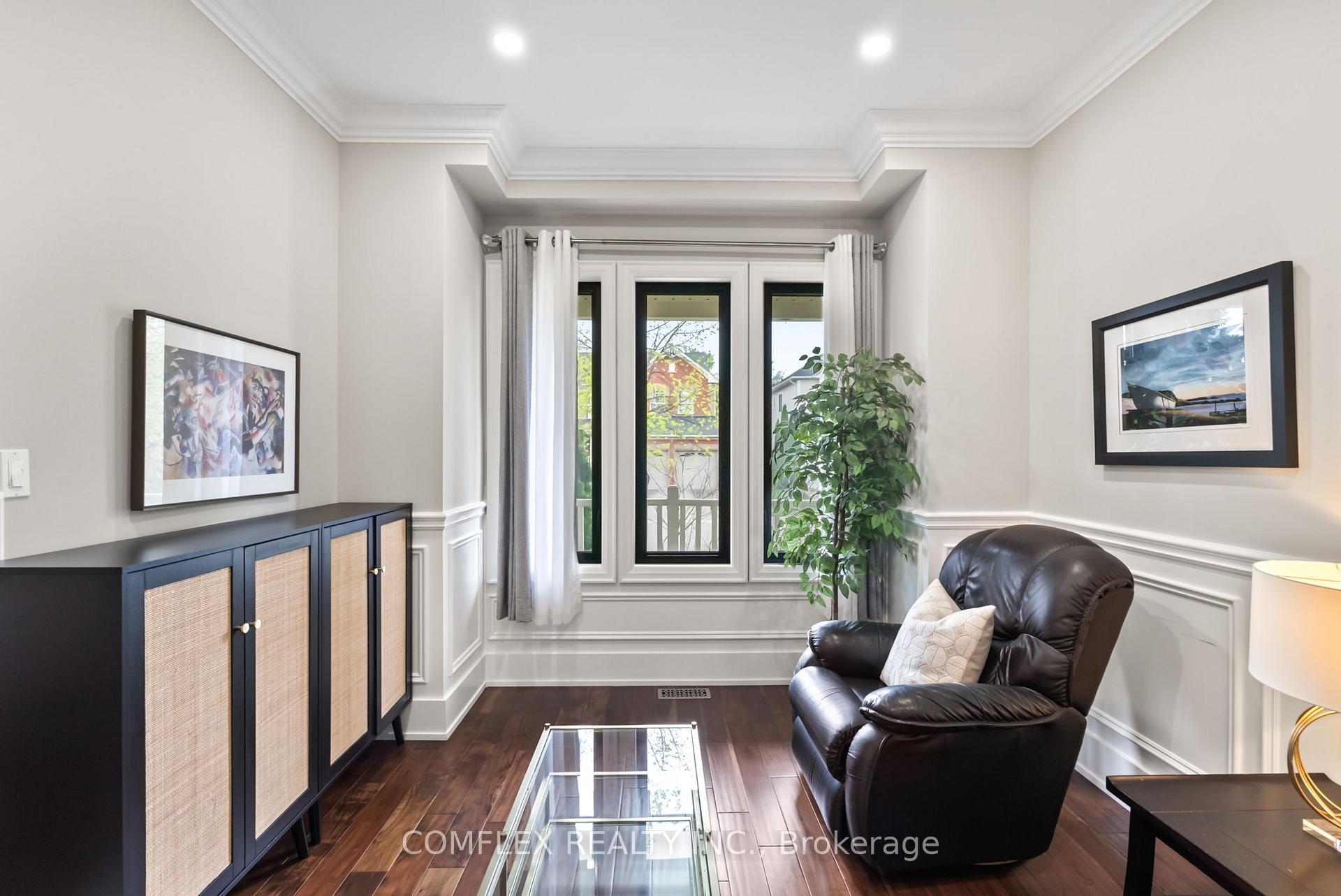 Photo 4 of 57 Hanson Crescent, Whitby, Brooklin — HOMEH