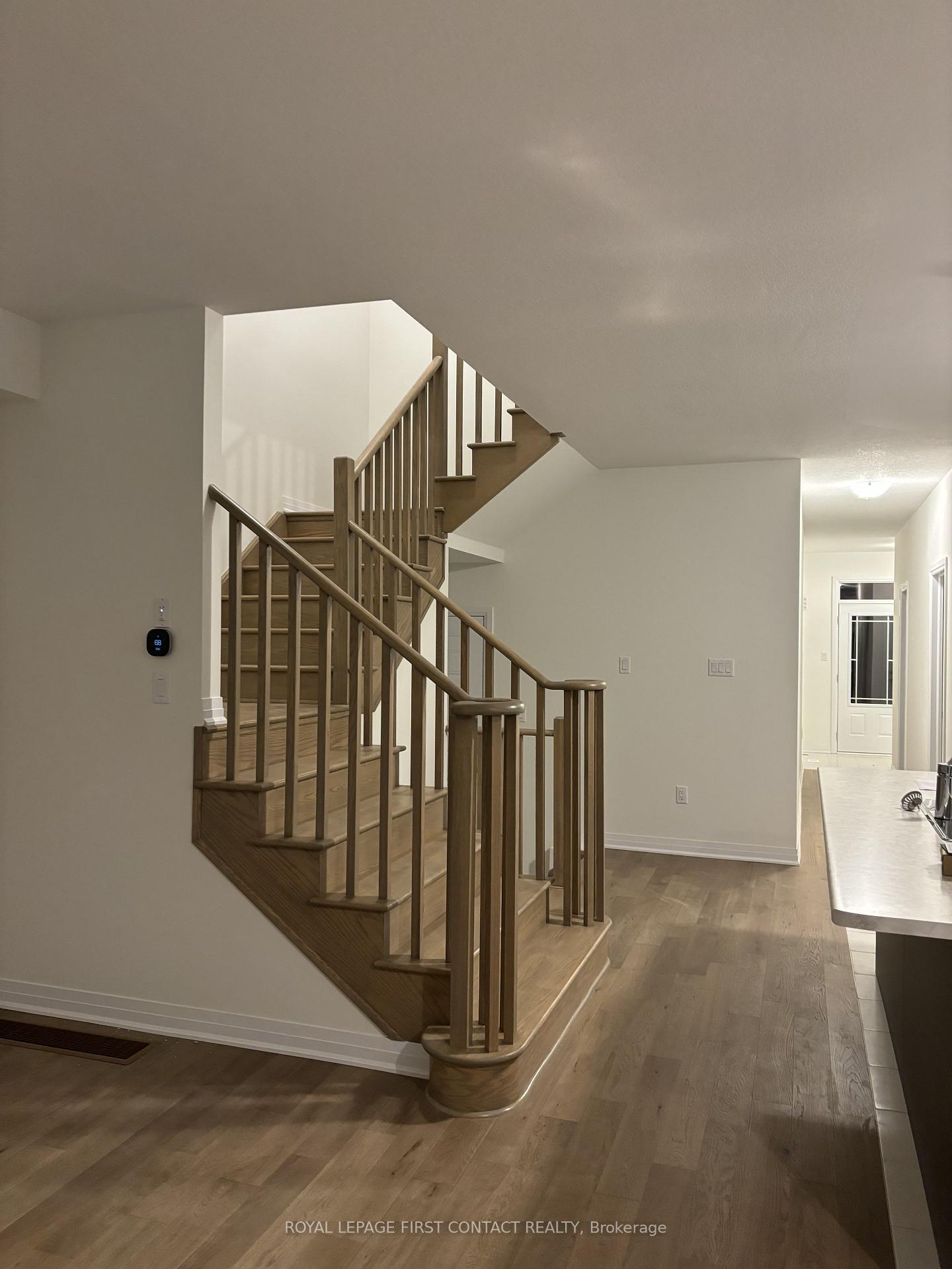 Photo 2 of 34 Varsity Drive, Welland, Dain City — HOMEH