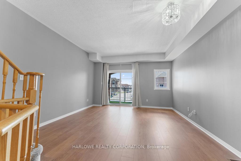 Photo 15 of 305 Monarch Avenue, Ajax, South West — HOMEH