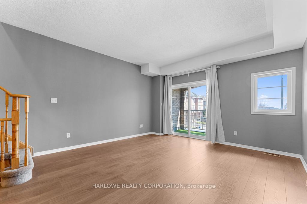 Photo 13 of 305 Monarch Avenue, Ajax, South West — HOMEH