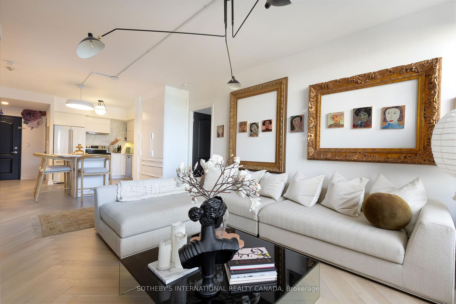 Photo 3 of Unit 801, 20 Collier St, Toronto, Rosedale-Moore Park — HOMEH