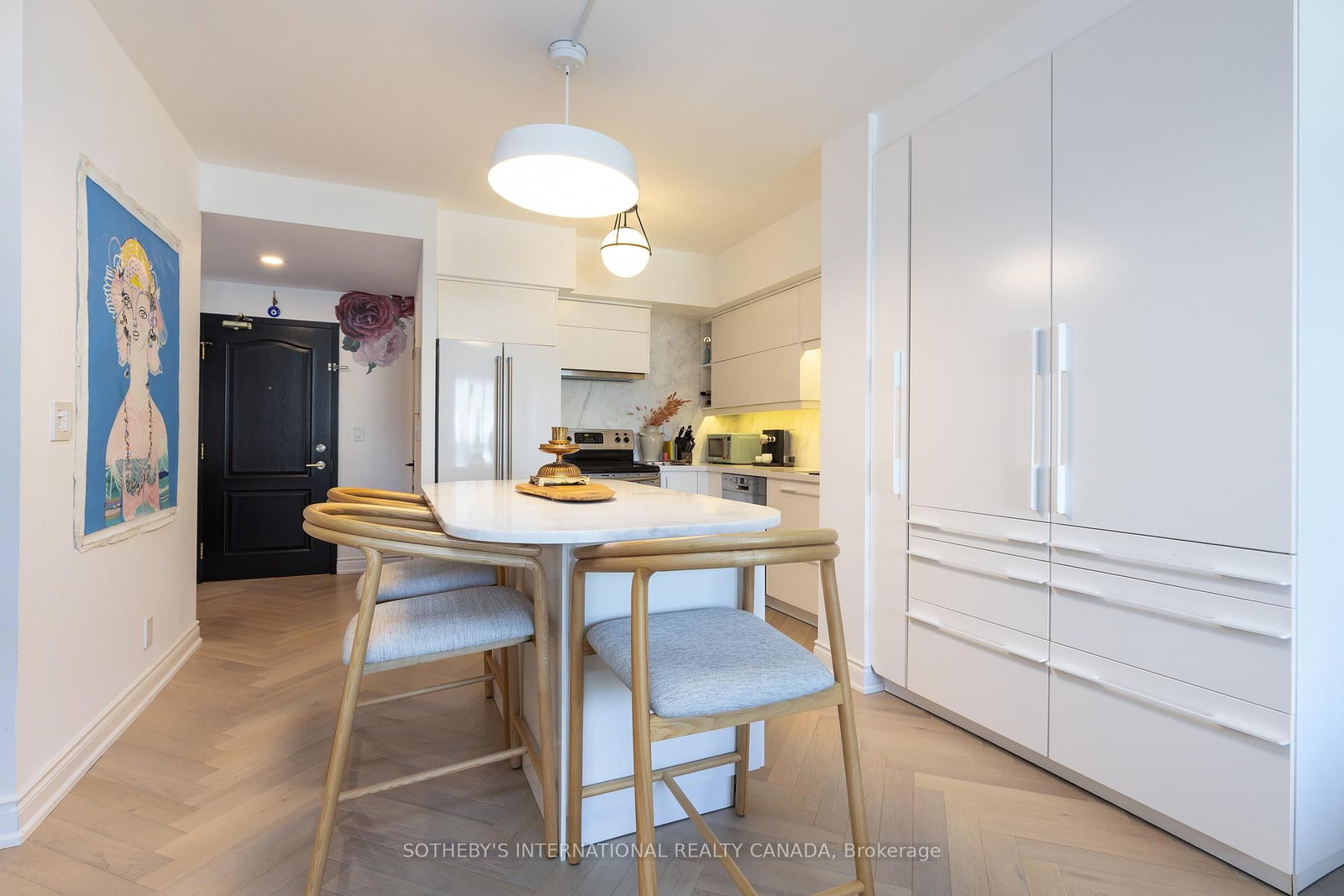 Photo 6 of Unit 801, 20 Collier St, Toronto, Rosedale-Moore Park — HOMEH