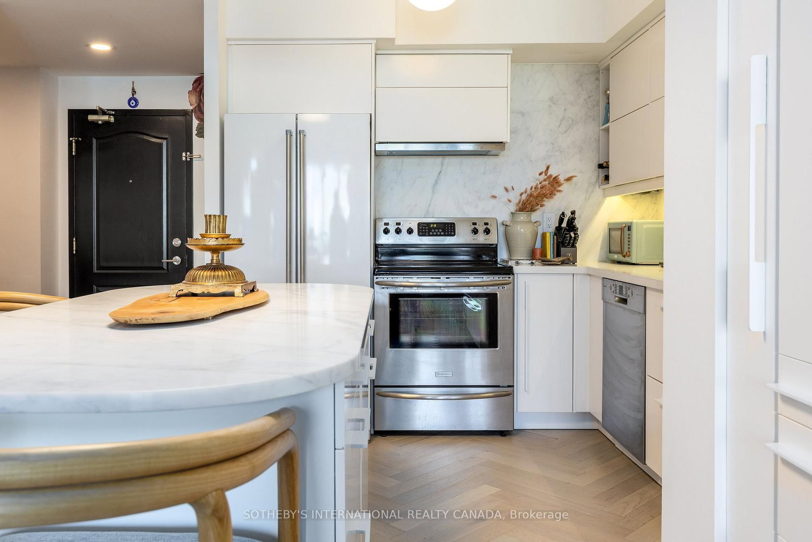 Photo 10 of Unit 801, 20 Collier St, Toronto, Rosedale-Moore Park — HOMEH