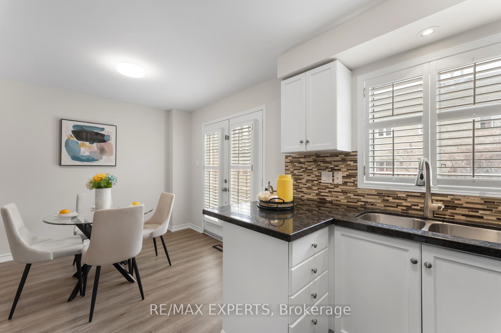 Photo 13 of 40 Benjamin Hood Crescent, Vaughan, Patterson — HOMEH