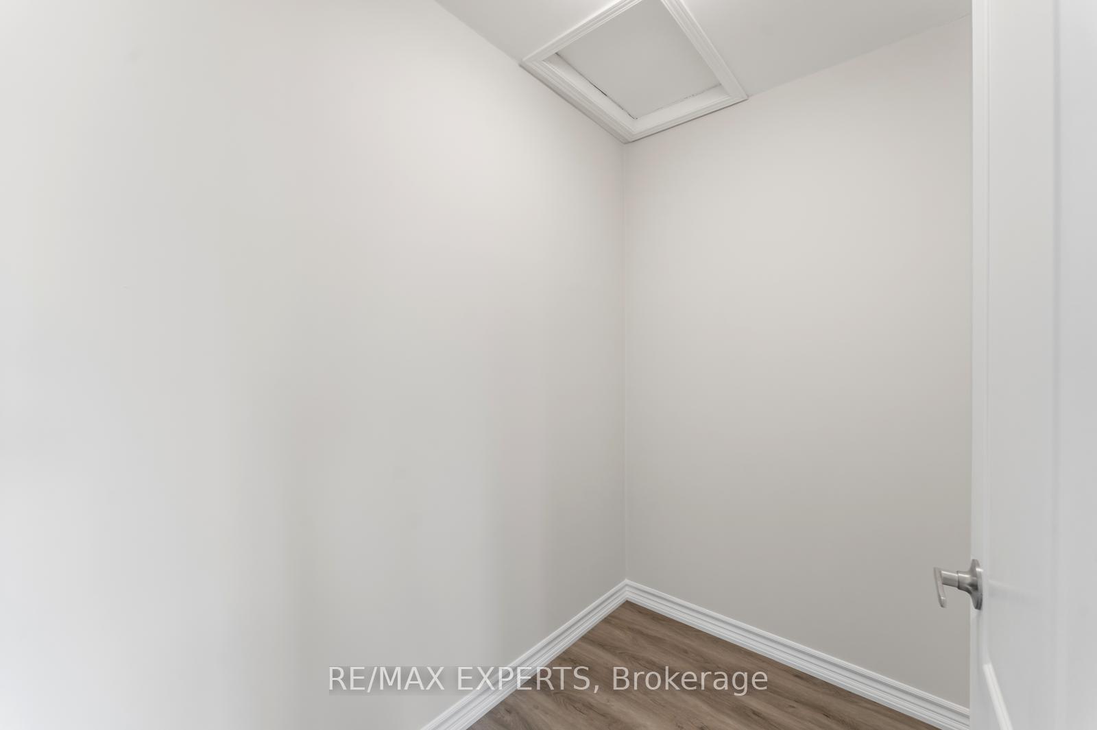 Photo 22 of 40 Benjamin Hood Crescent, Vaughan, Patterson — HOMEH