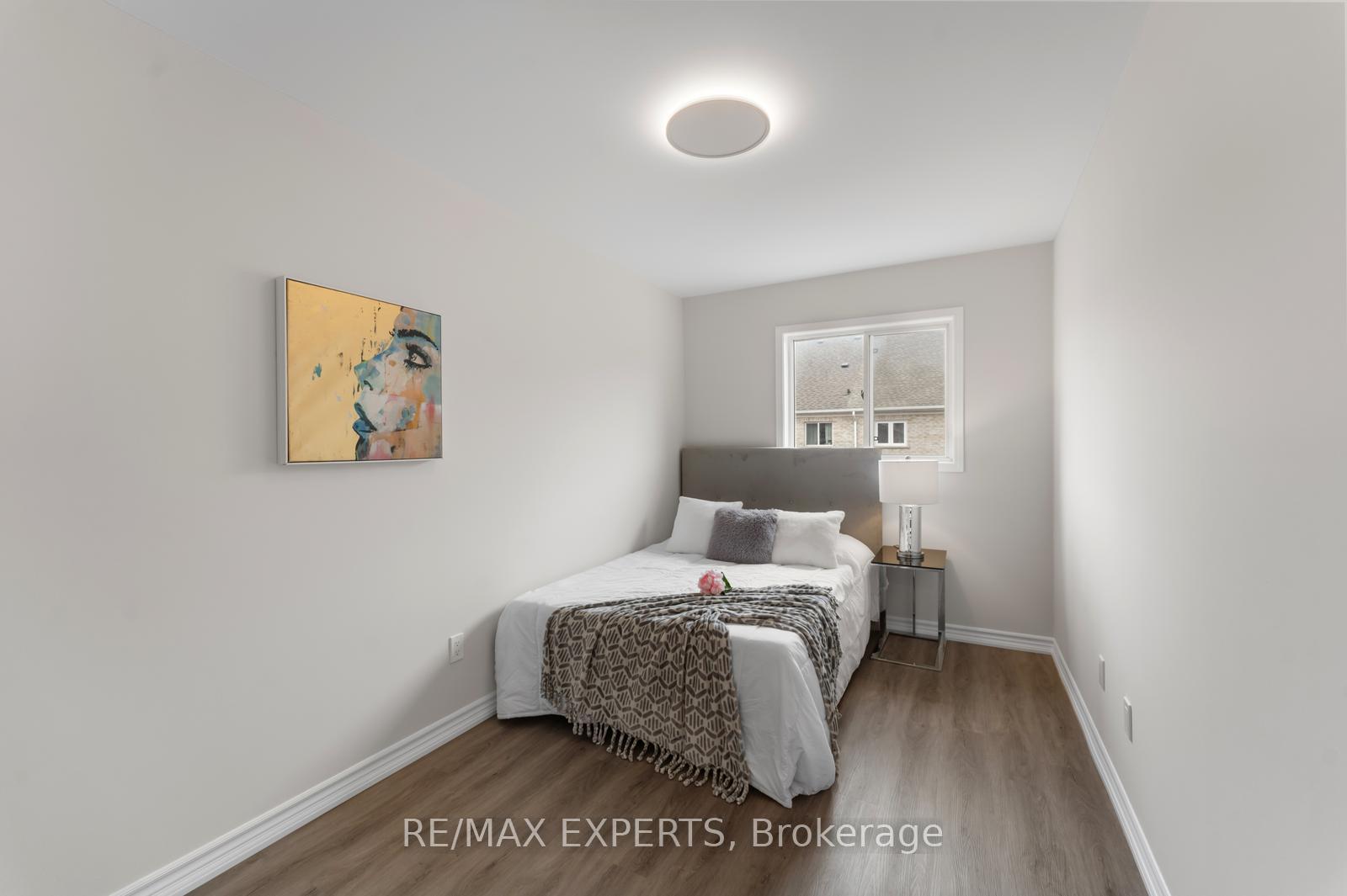 Photo 24 of 40 Benjamin Hood Crescent, Vaughan, Patterson — HOMEH