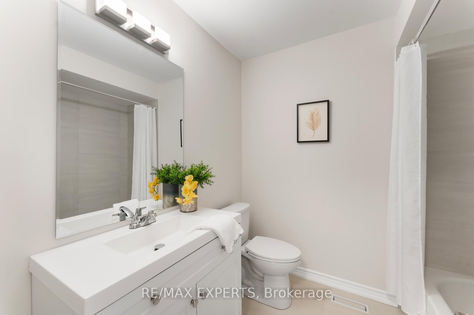Photo 26 of 40 Benjamin Hood Crescent, Vaughan, Patterson — HOMEH