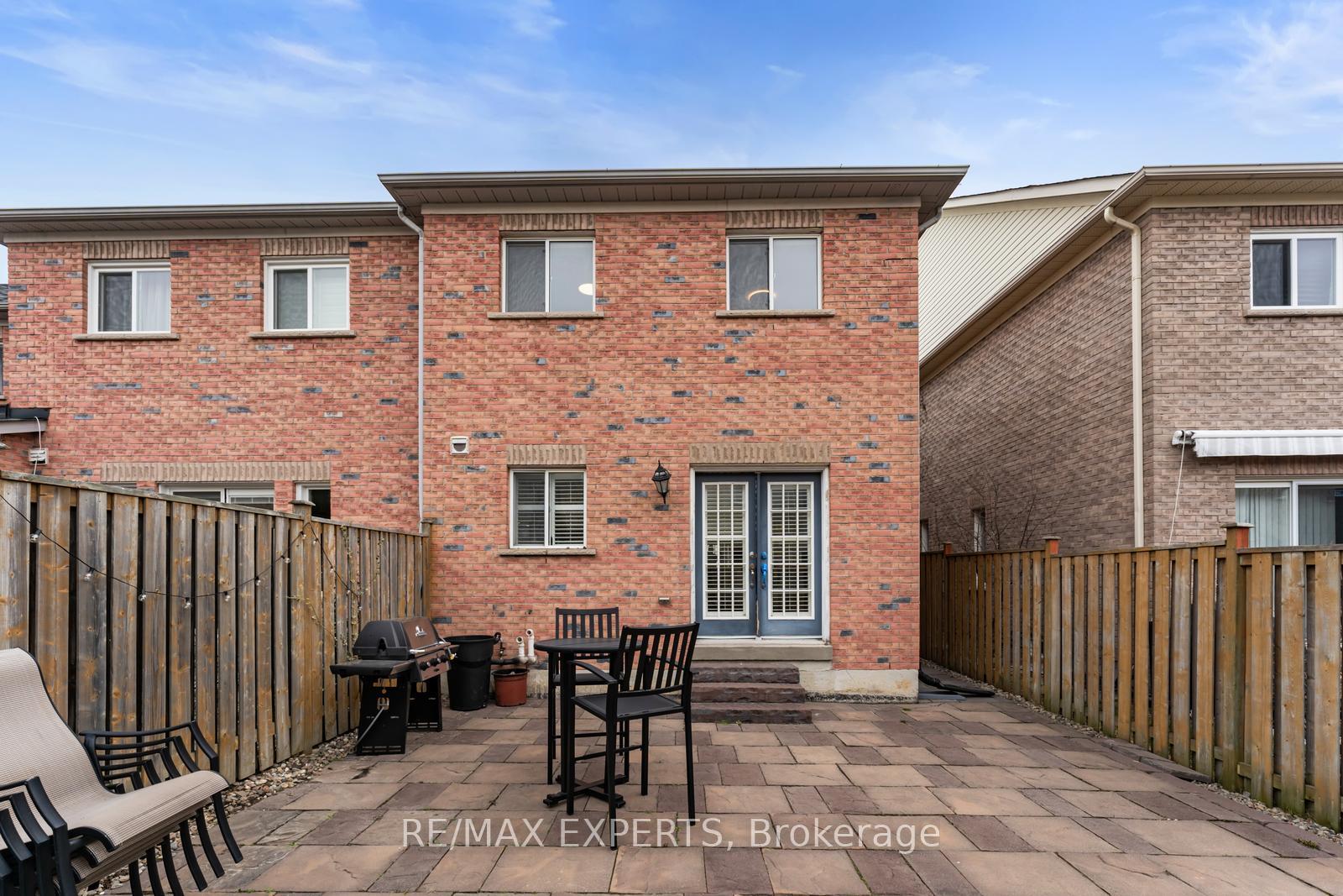 Photo 36 of 40 Benjamin Hood Crescent, Vaughan, Patterson — HOMEH