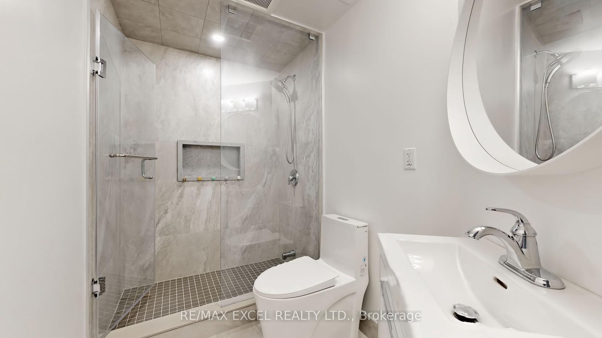 Photo 10 of 42 Walter Scott Crescent, Markham, Victoria Square — HOMEH