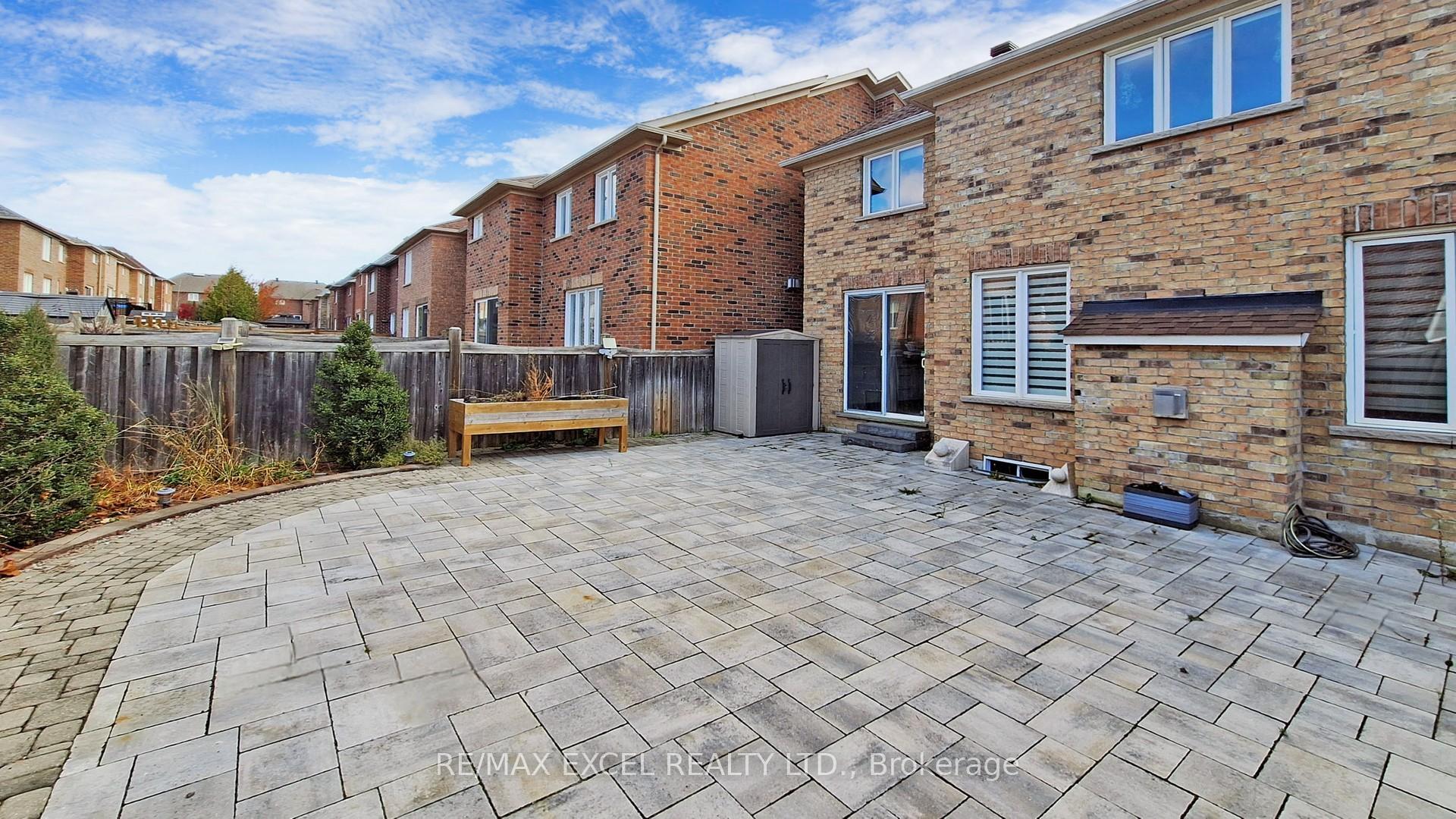 Photo 14 of 42 Walter Scott Crescent, Markham, Victoria Square — HOMEH
