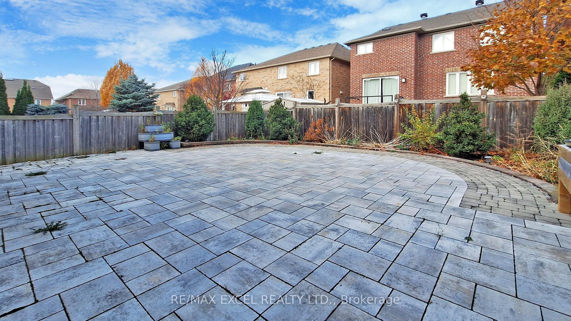 Photo 15 of 42 Walter Scott Crescent, Markham, Victoria Square — HOMEH