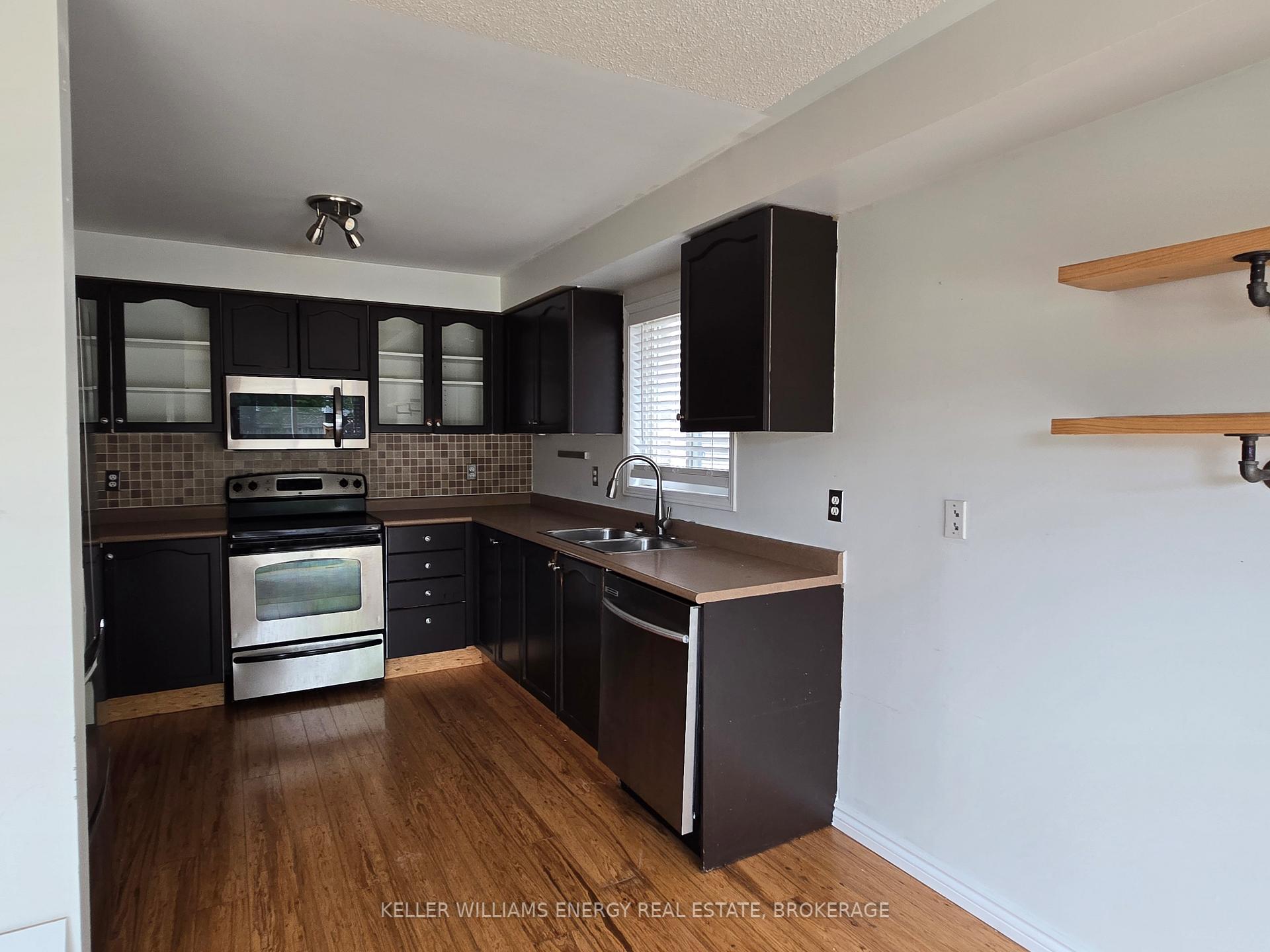 Photo 3 of 61 Palomino Place, Whitby, Pringle Creek — HOMEH