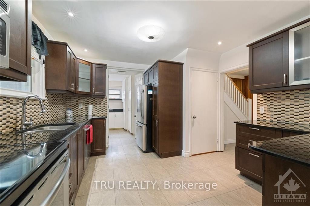 Photo 10 of 1657 Alta Vista Drive, Ottawa, Riverview Park — HOMEH