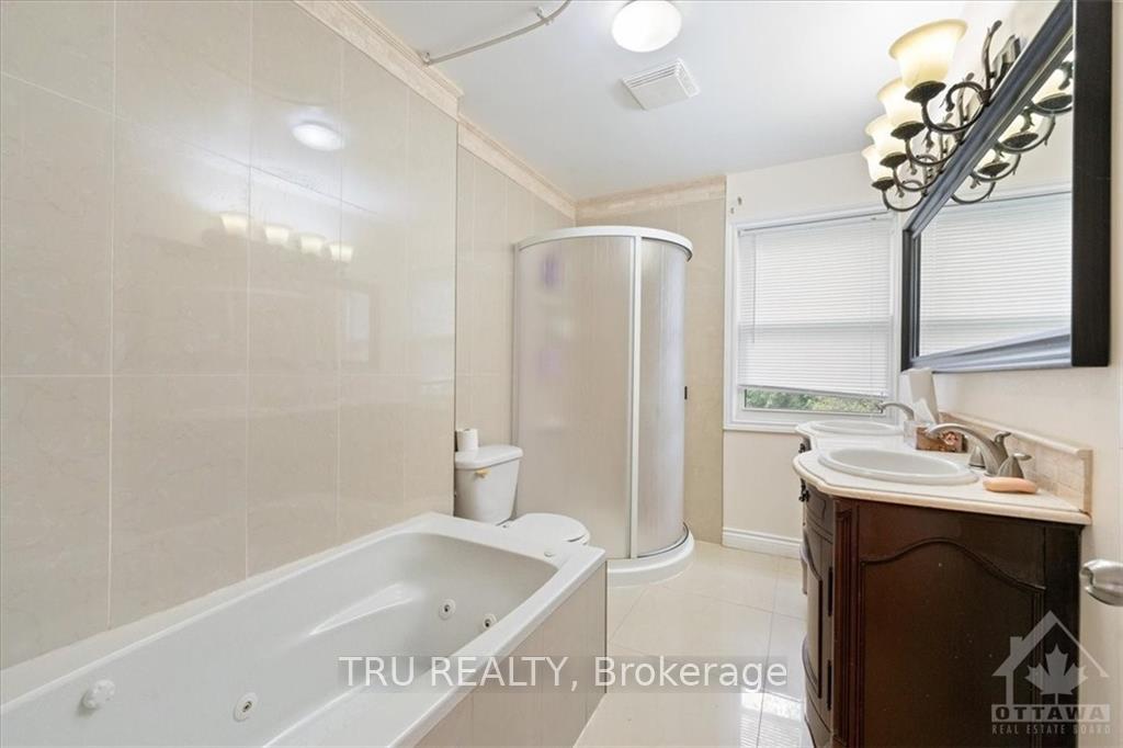 Photo 13 of 1657 Alta Vista Drive, Ottawa, Riverview Park — HOMEH