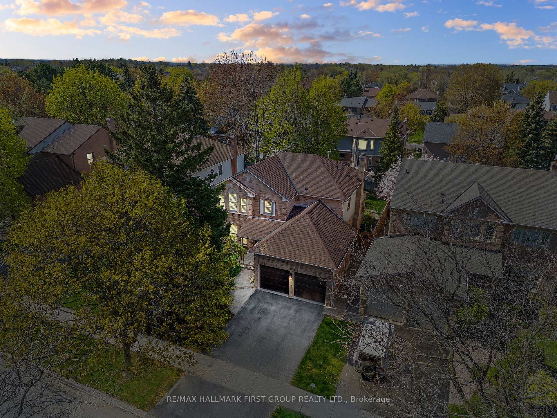 Photo 1 of 22 Kennett Drive, Whitby, Lynde Creek — HOMEH