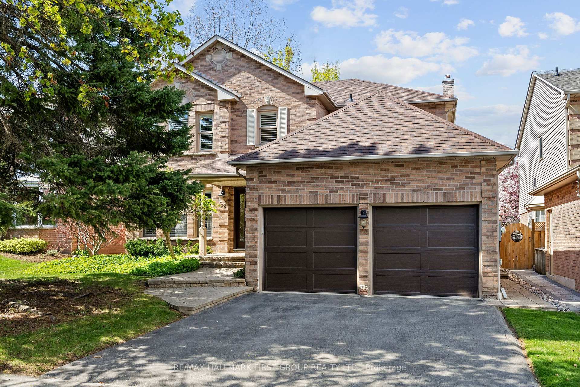 Photo 2 of 22 Kennett Drive, Whitby, Lynde Creek — HOMEH