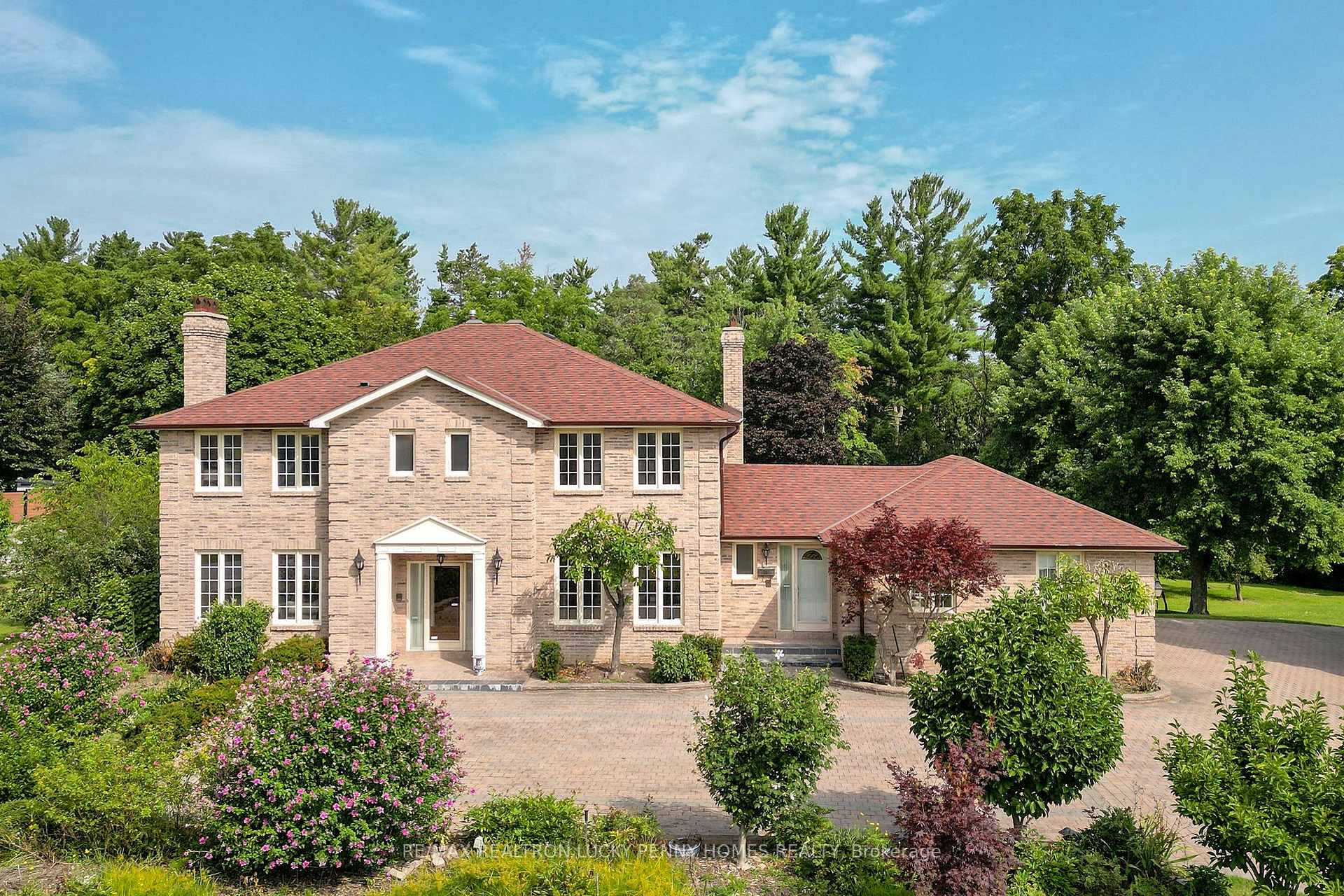 Photo 2 of 30 Country Estates Drive, Markham, Cachet — HOMEH