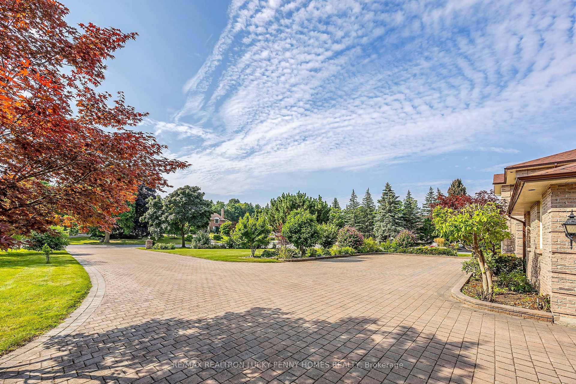 Photo 5 of 30 Country Estates Drive, Markham, Cachet — HOMEH