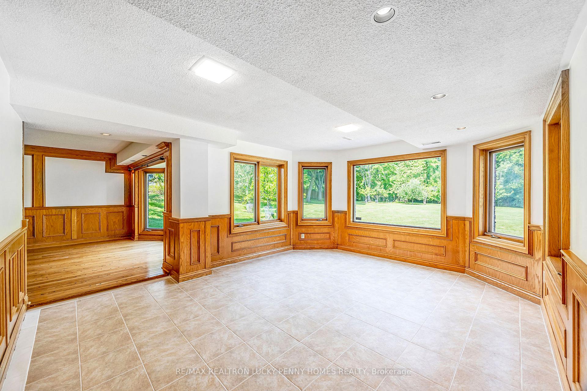 Photo 29 of 30 Country Estates Drive, Markham, Cachet — HOMEH