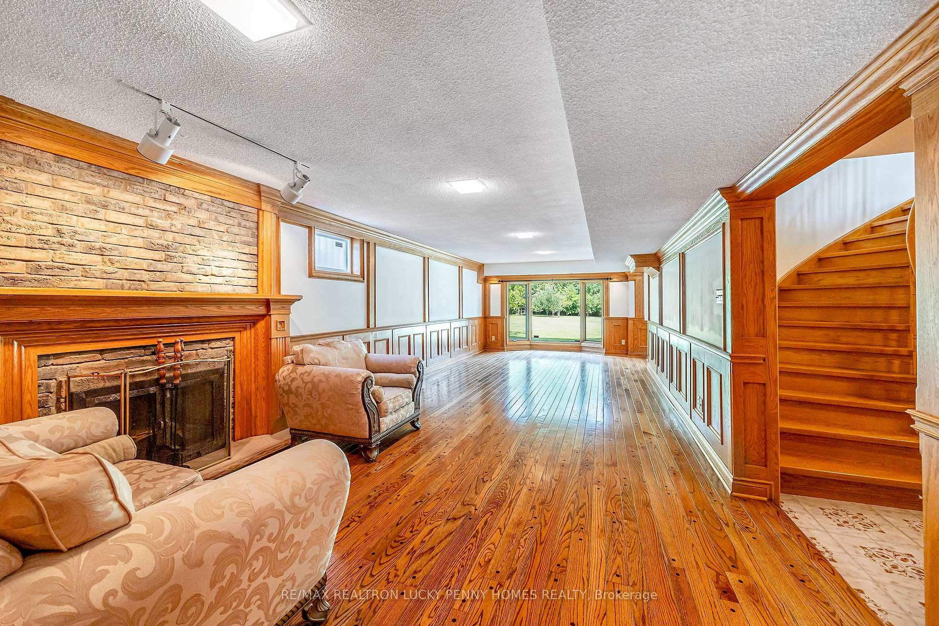 Photo 30 of 30 Country Estates Drive, Markham, Cachet — HOMEH