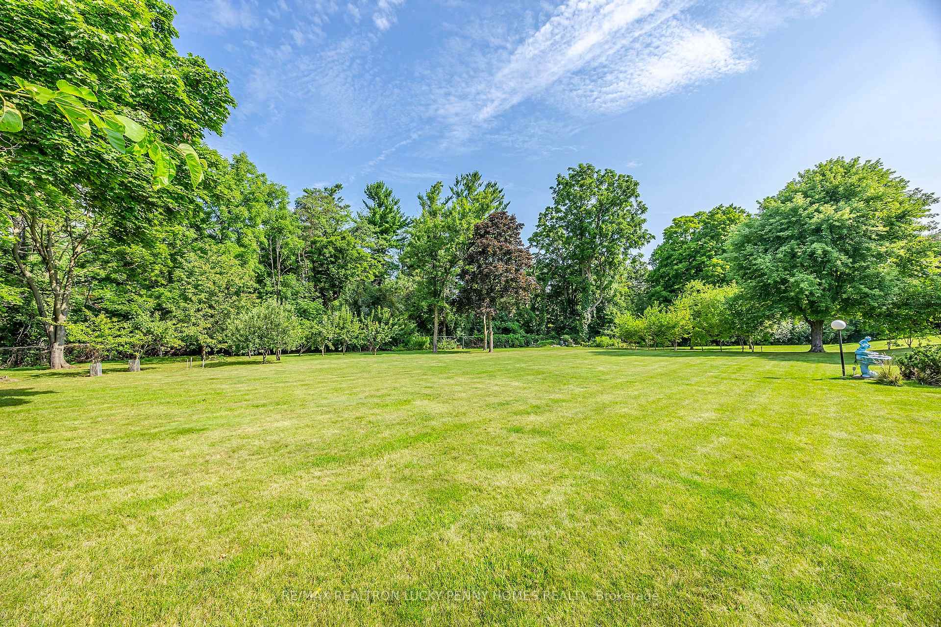 Photo 33 of 30 Country Estates Drive, Markham, Cachet — HOMEH