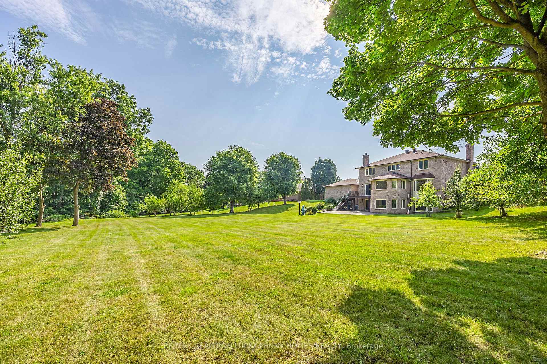 Photo 34 of 30 Country Estates Drive, Markham, Cachet — HOMEH