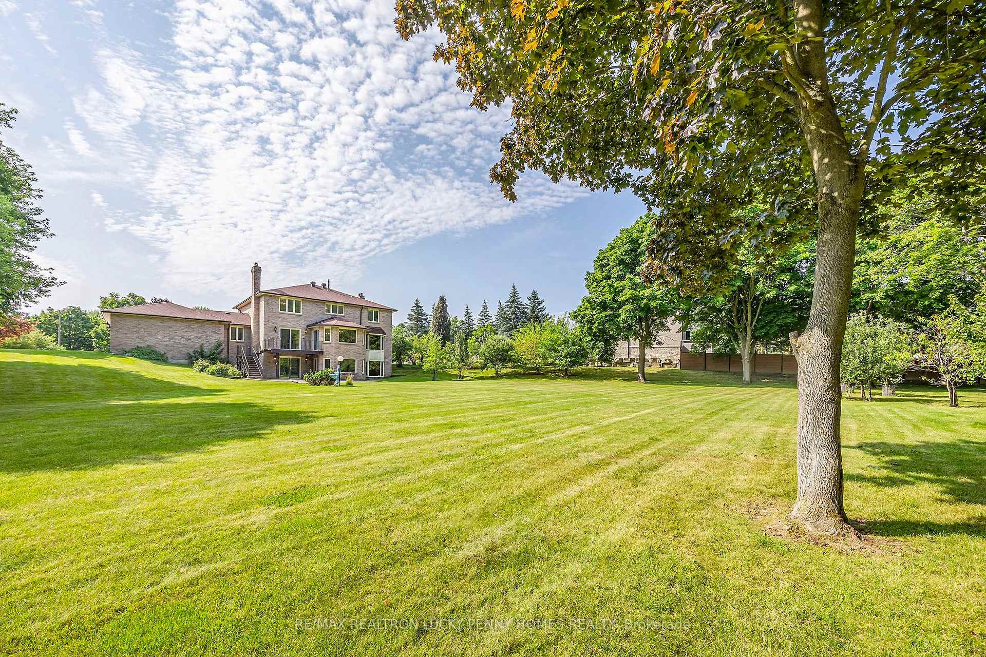 Photo 37 of 30 Country Estates Drive, Markham, Cachet — HOMEH