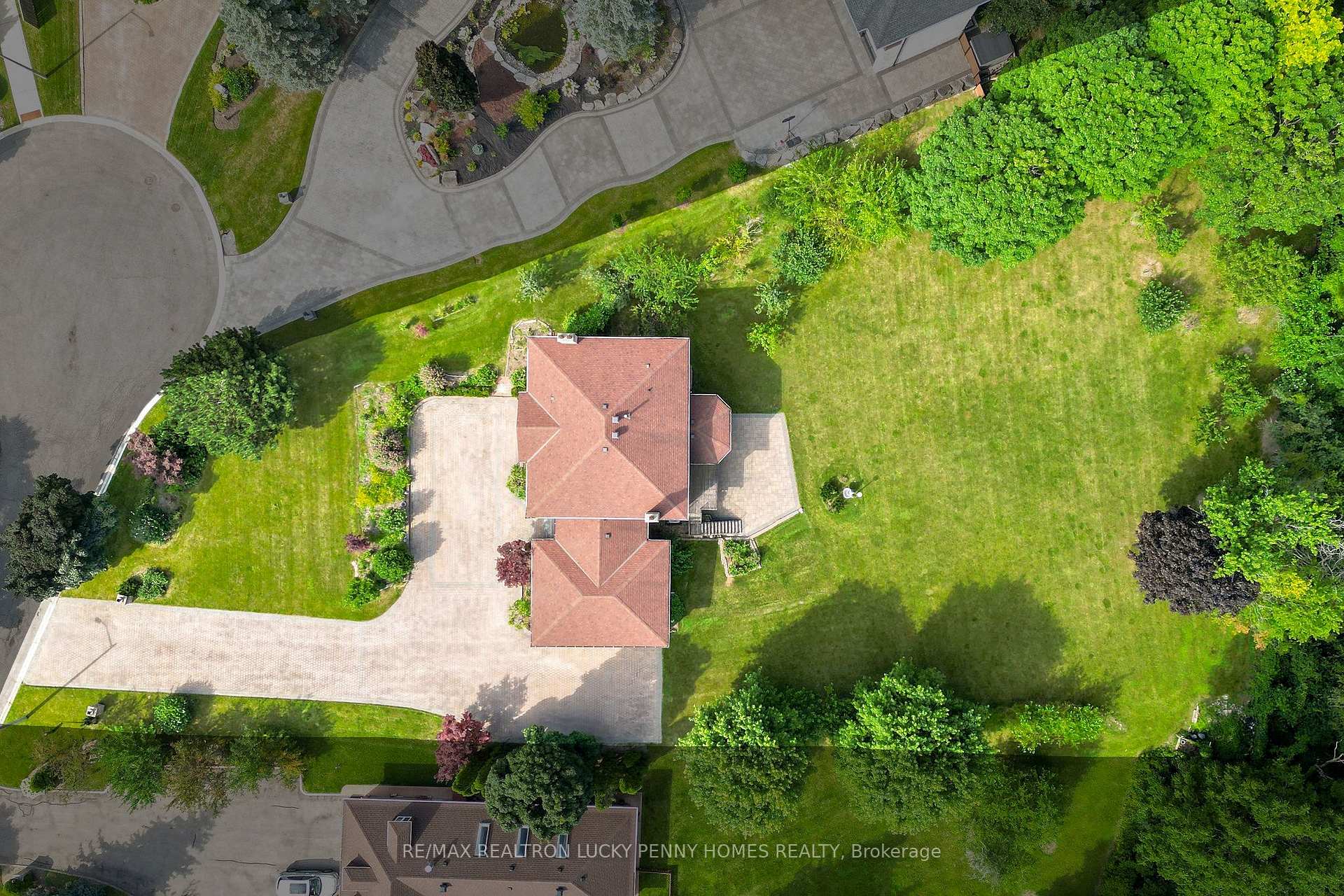 Photo 40 of 30 Country Estates Drive, Markham, Cachet — HOMEH