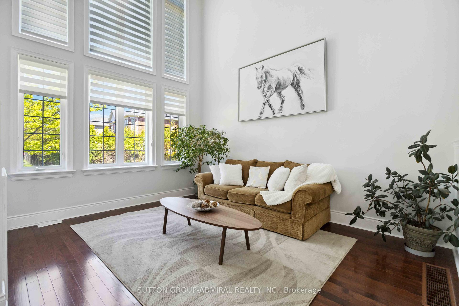 Photo 5 of 90 Giorgia Crescent, Vaughan, Rural Vaughan — HOMEH