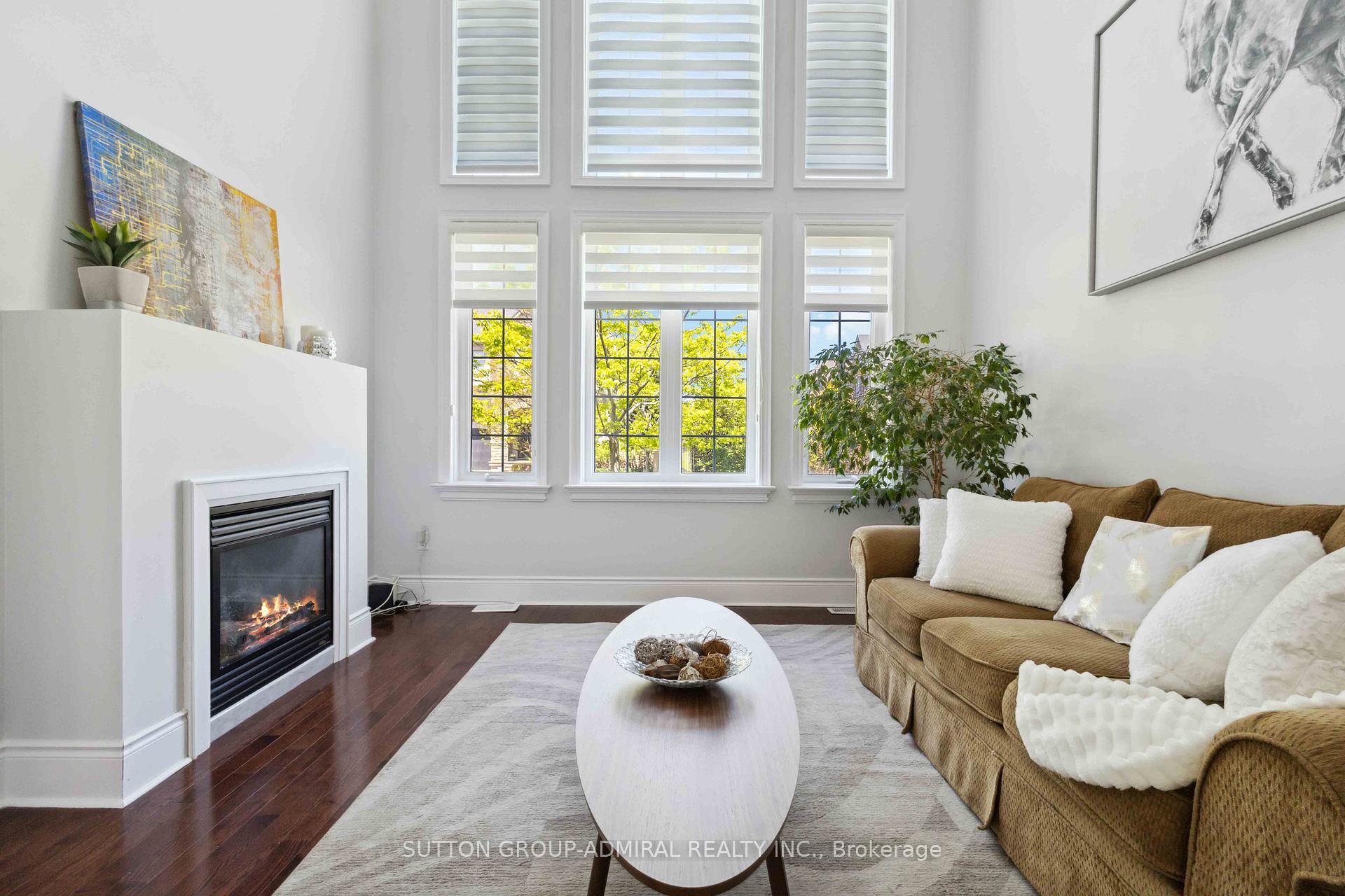 Photo 6 of 90 Giorgia Crescent, Vaughan, Rural Vaughan — HOMEH