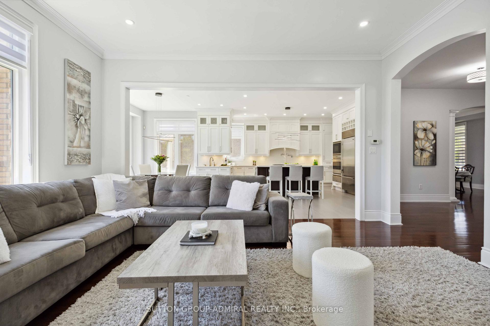 Photo 8 of 90 Giorgia Crescent, Vaughan, Rural Vaughan — HOMEH