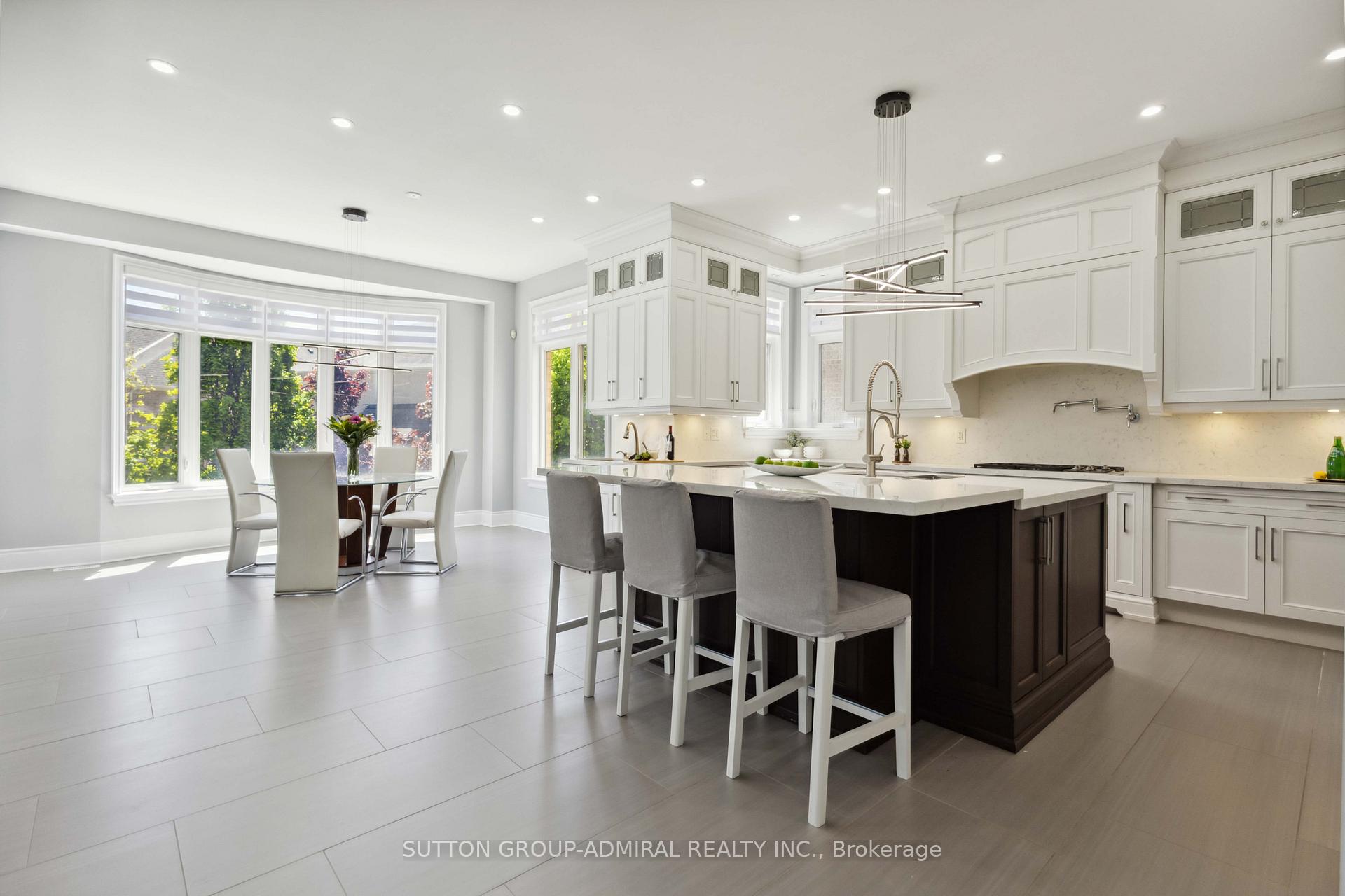 Photo 14 of 90 Giorgia Crescent, Vaughan, Rural Vaughan — HOMEH