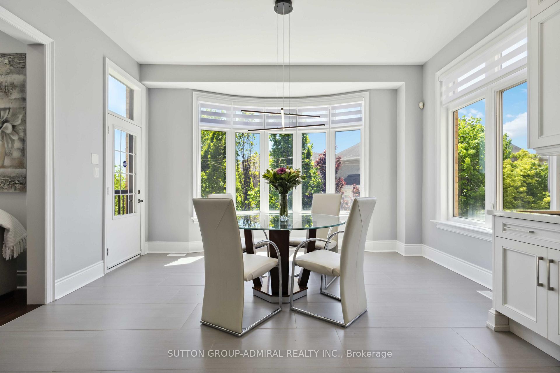 Photo 15 of 90 Giorgia Crescent, Vaughan, Rural Vaughan — HOMEH