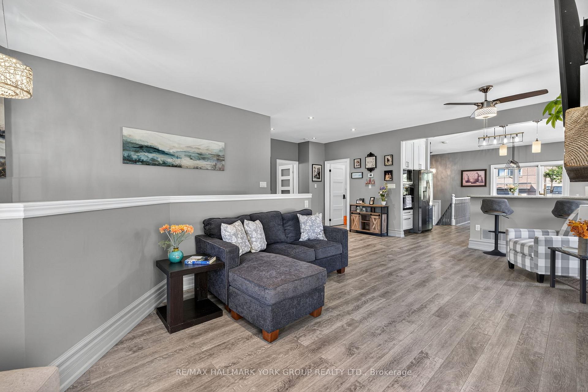 Photo 8 of 2 Hadley Court, Aurora, Bayview Wellington — HOMEH