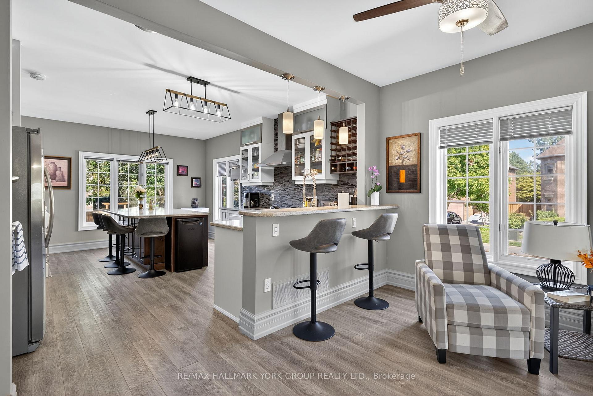 Photo 13 of 2 Hadley Court, Aurora, Bayview Wellington — HOMEH