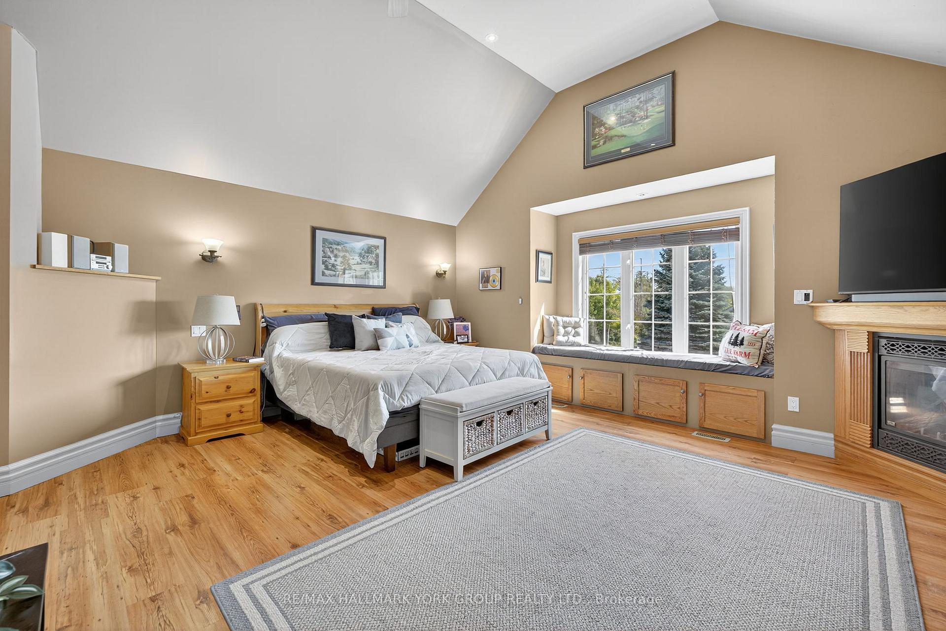 Photo 33 of 2 Hadley Court, Aurora, Bayview Wellington — HOMEH