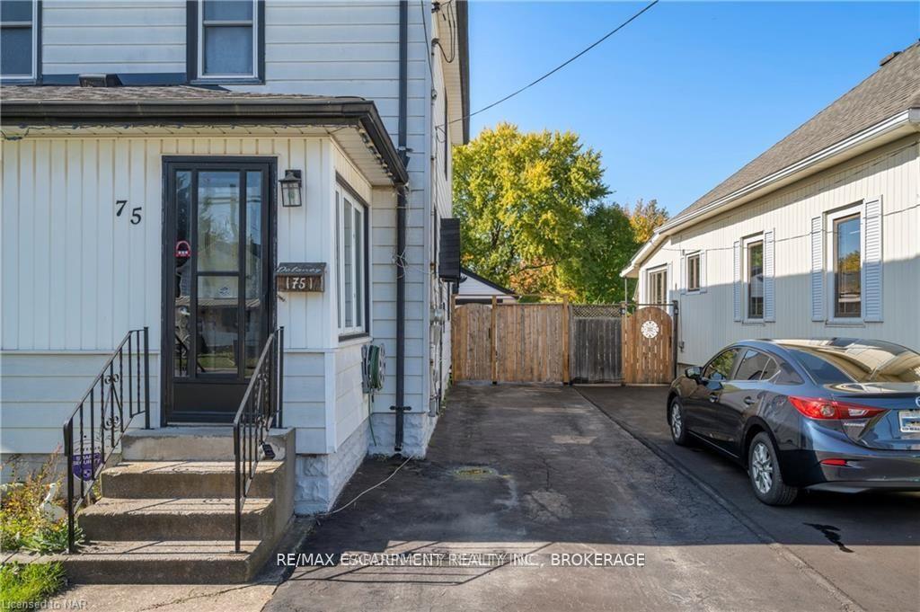 Photo 3 of 75 Crowland Avenue, Welland, Lincoln/Crowland — HOMEH