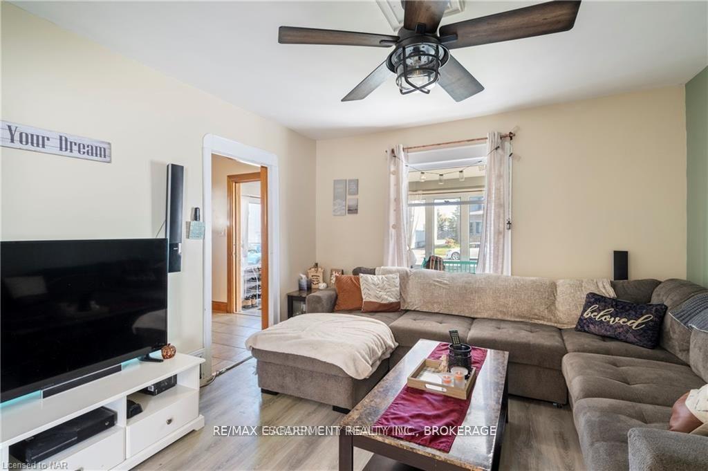 Photo 7 of 75 Crowland Avenue, Welland, Lincoln/Crowland — HOMEH