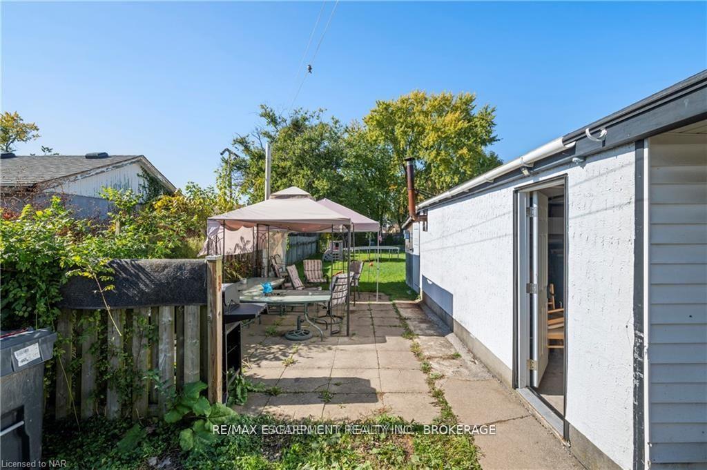 Photo 25 of 75 Crowland Avenue, Welland, Lincoln/Crowland — HOMEH