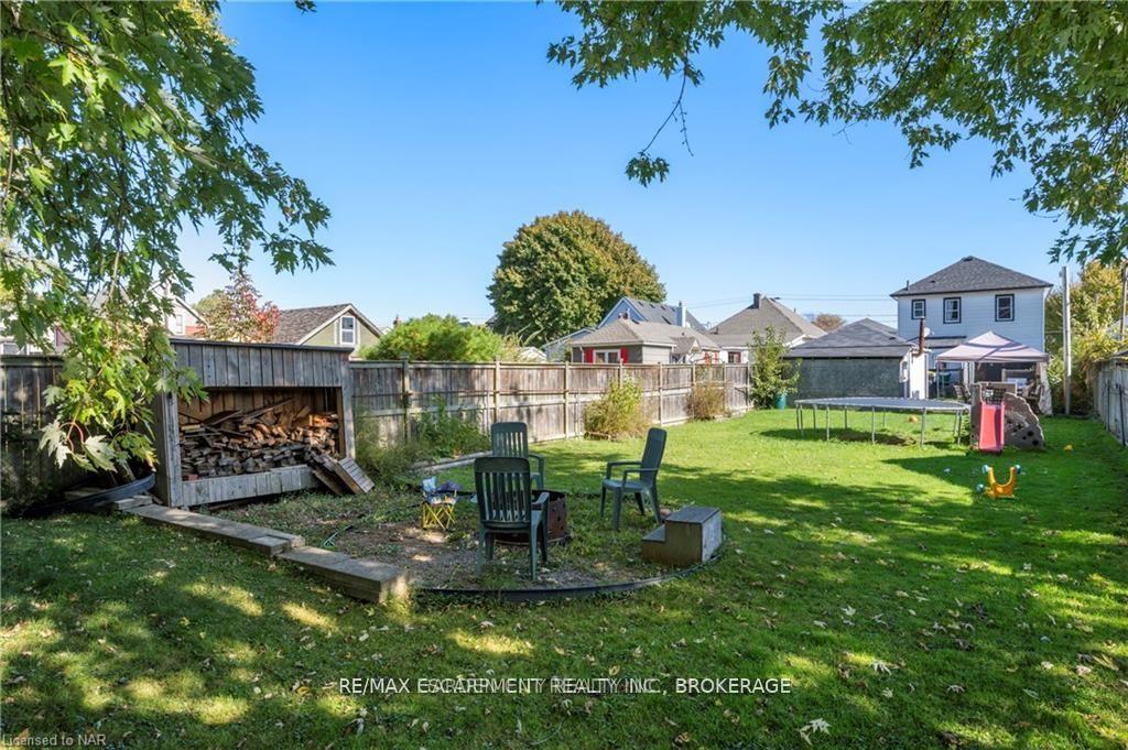 Photo 27 of 75 Crowland Avenue, Welland, Lincoln/Crowland — HOMEH