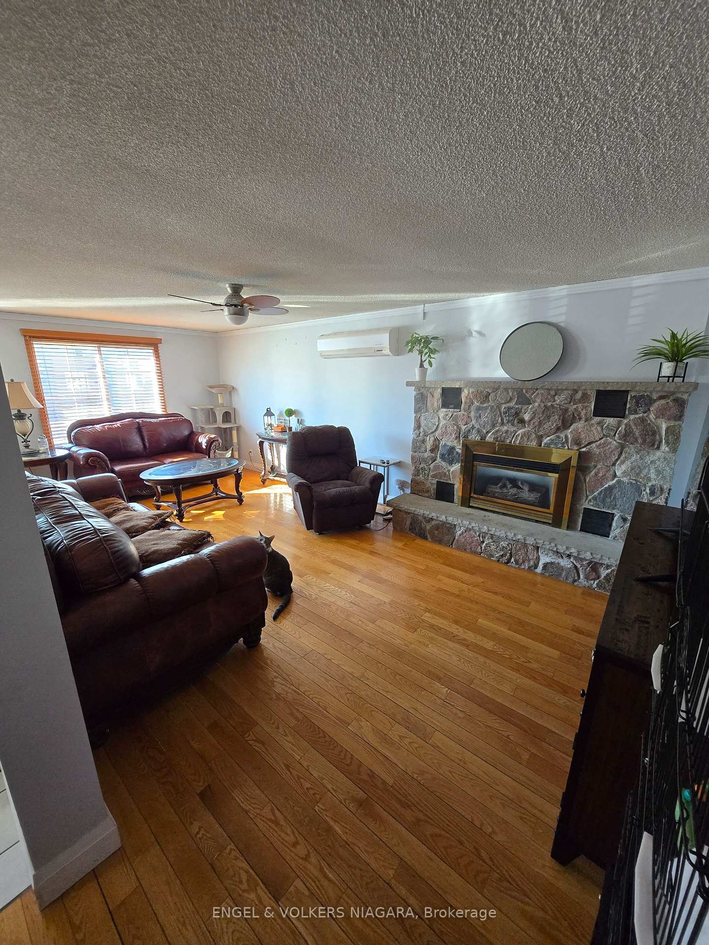 Photo 7 of 38 Lyons Avenue, Welland, Lincoln/Crowland — HOMEH