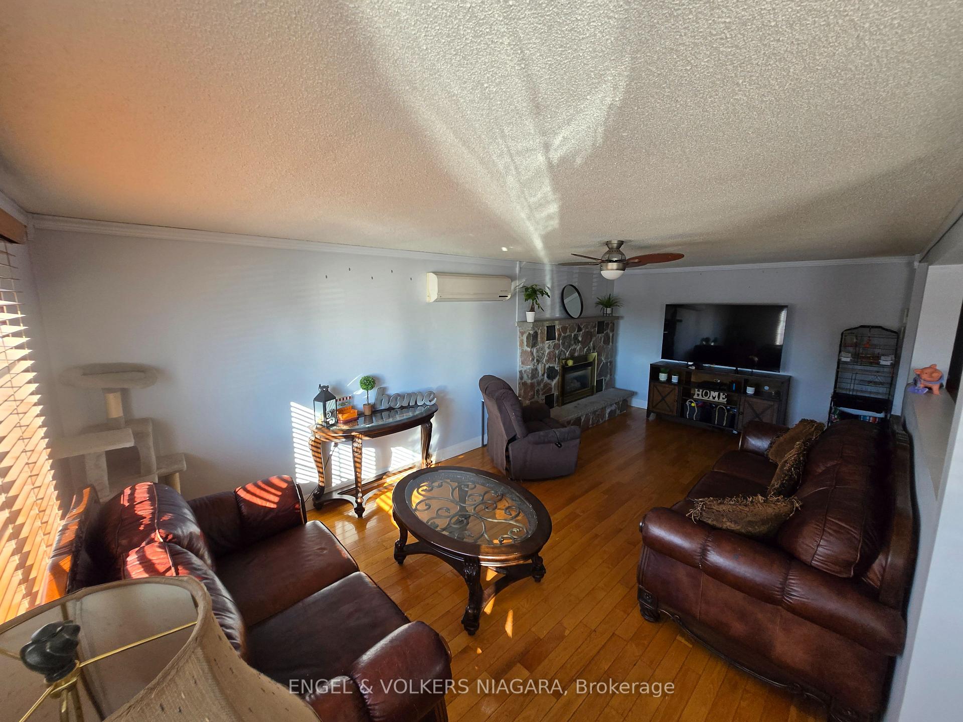 Photo 8 of 38 Lyons Avenue, Welland, Lincoln/Crowland — HOMEH