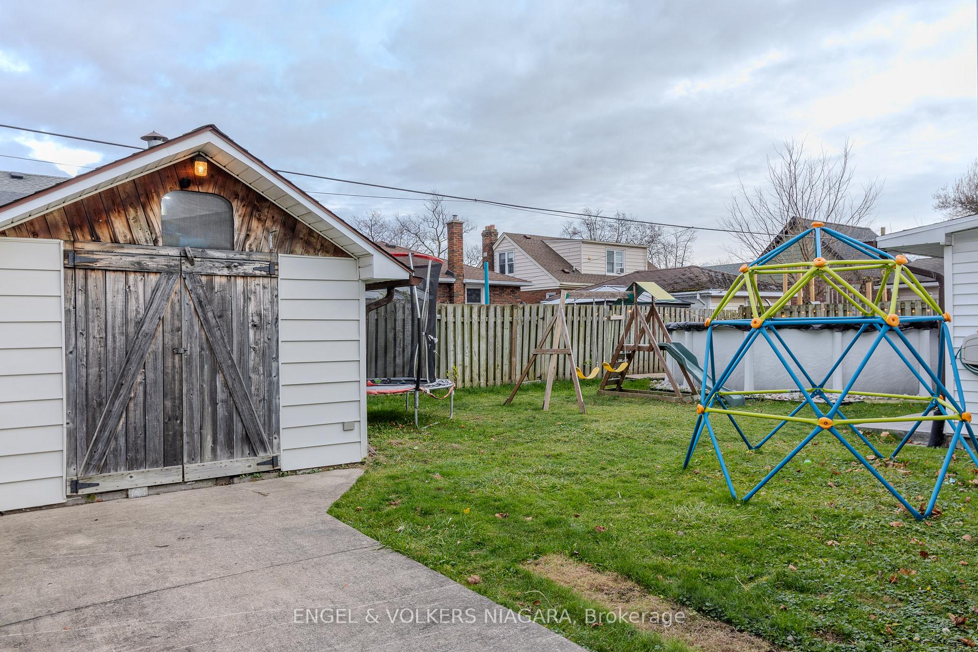 Photo 26 of 38 Lyons Avenue, Welland, Lincoln/Crowland — HOMEH