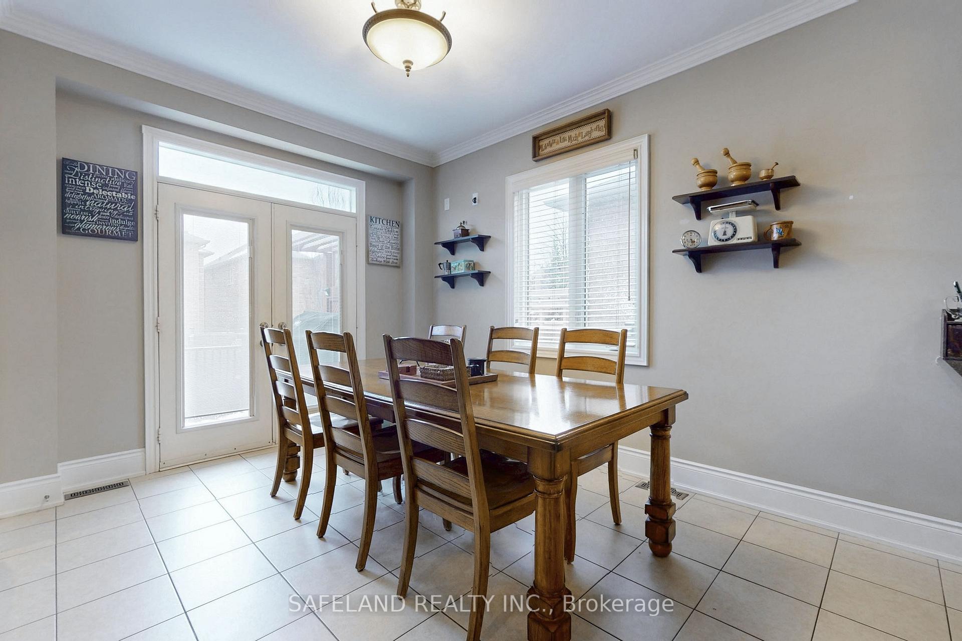 Photo 14 of 29 Riverhill Drive, Vaughan, Patterson — HOMEH