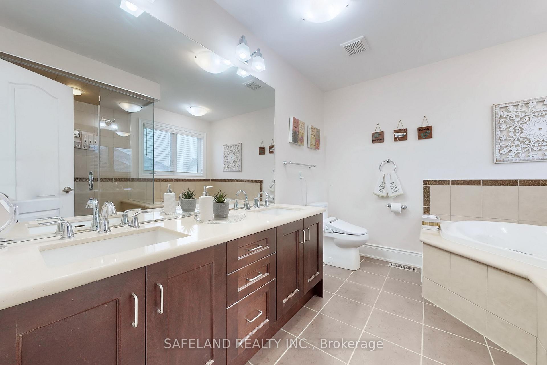 Photo 24 of 29 Riverhill Drive, Vaughan, Patterson — HOMEH