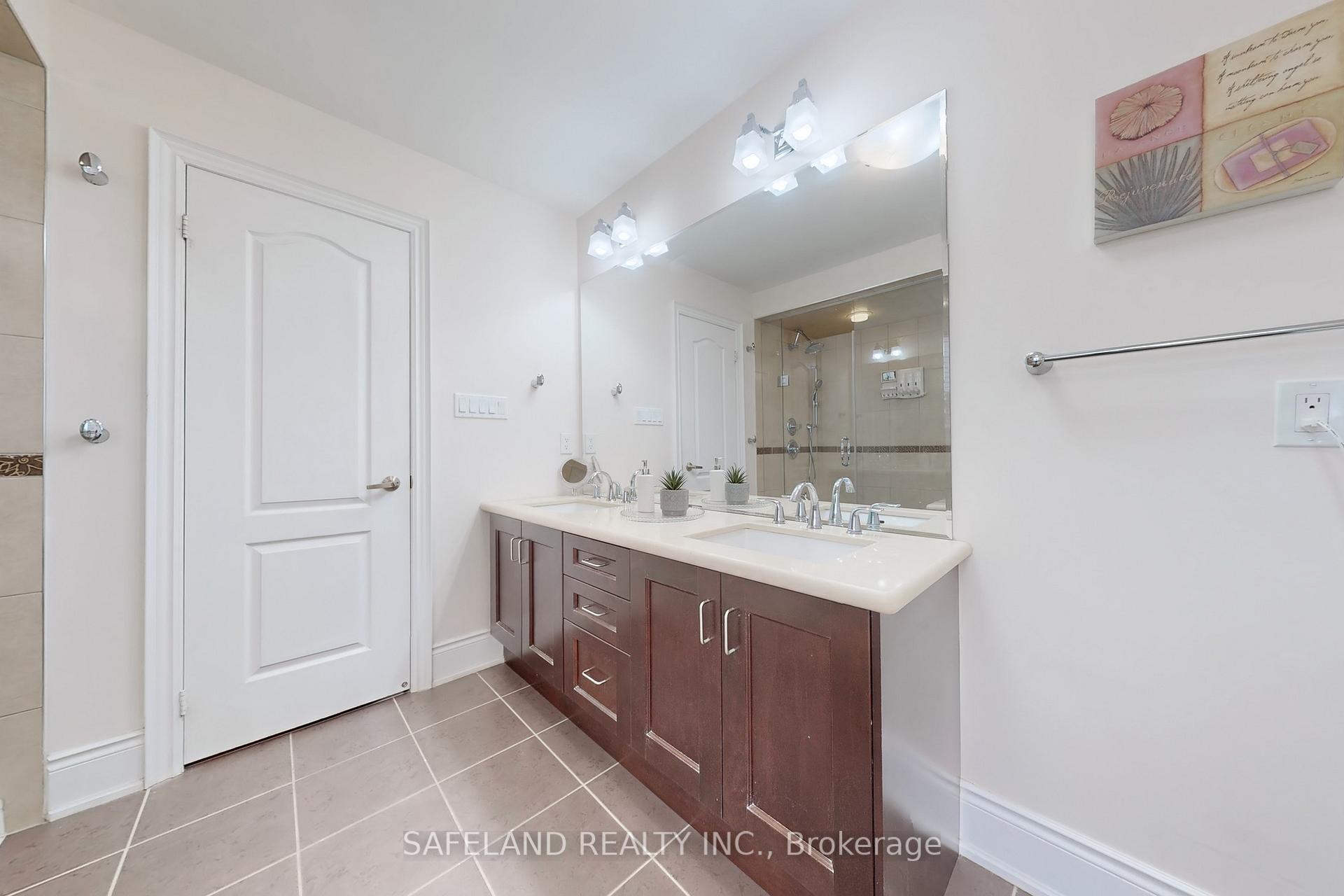Photo 25 of 29 Riverhill Drive, Vaughan, Patterson — HOMEH