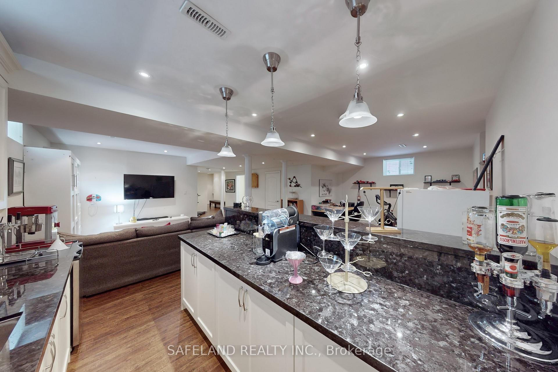 Photo 42 of 29 Riverhill Drive, Vaughan, Patterson — HOMEH