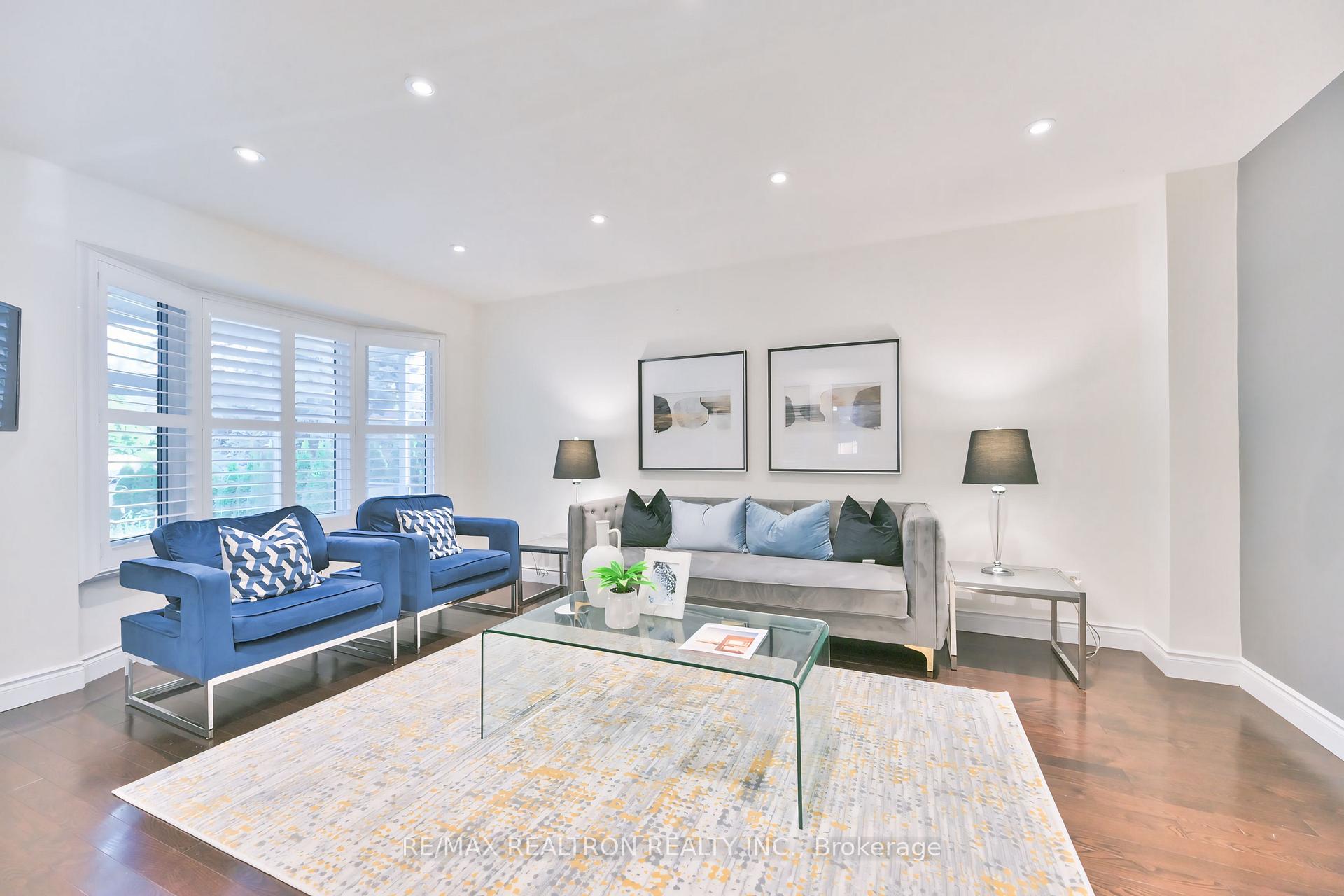 Photo 6 of 558 Village Parkway, Markham, Unionville — HOMEH
