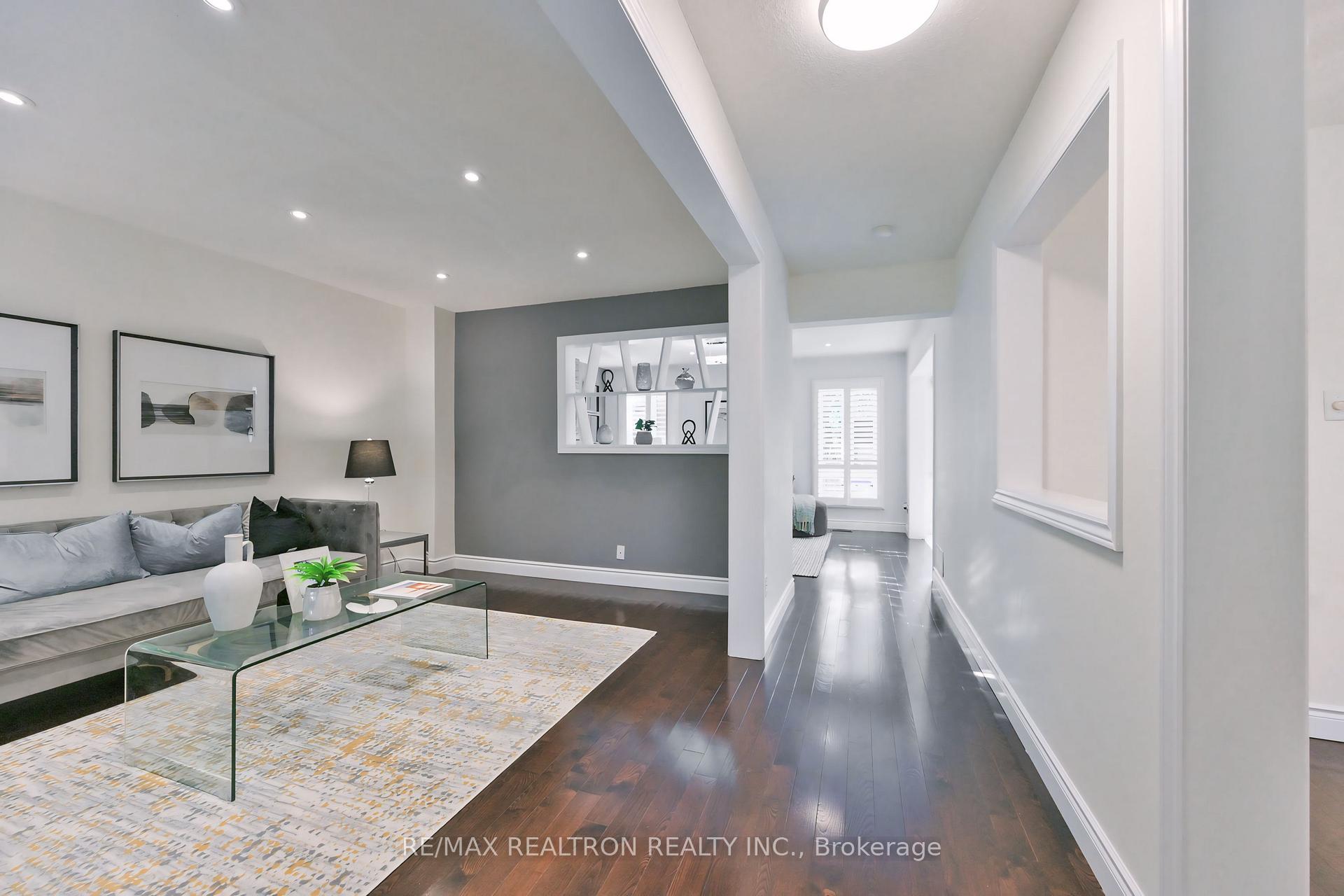 Photo 9 of 558 Village Parkway, Markham, Unionville — HOMEH